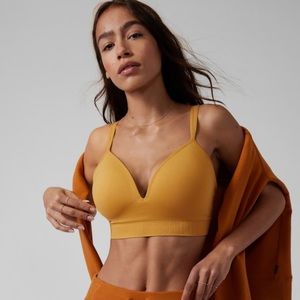 Athlete Embrace D-DD bra Size Small in pyramid gold